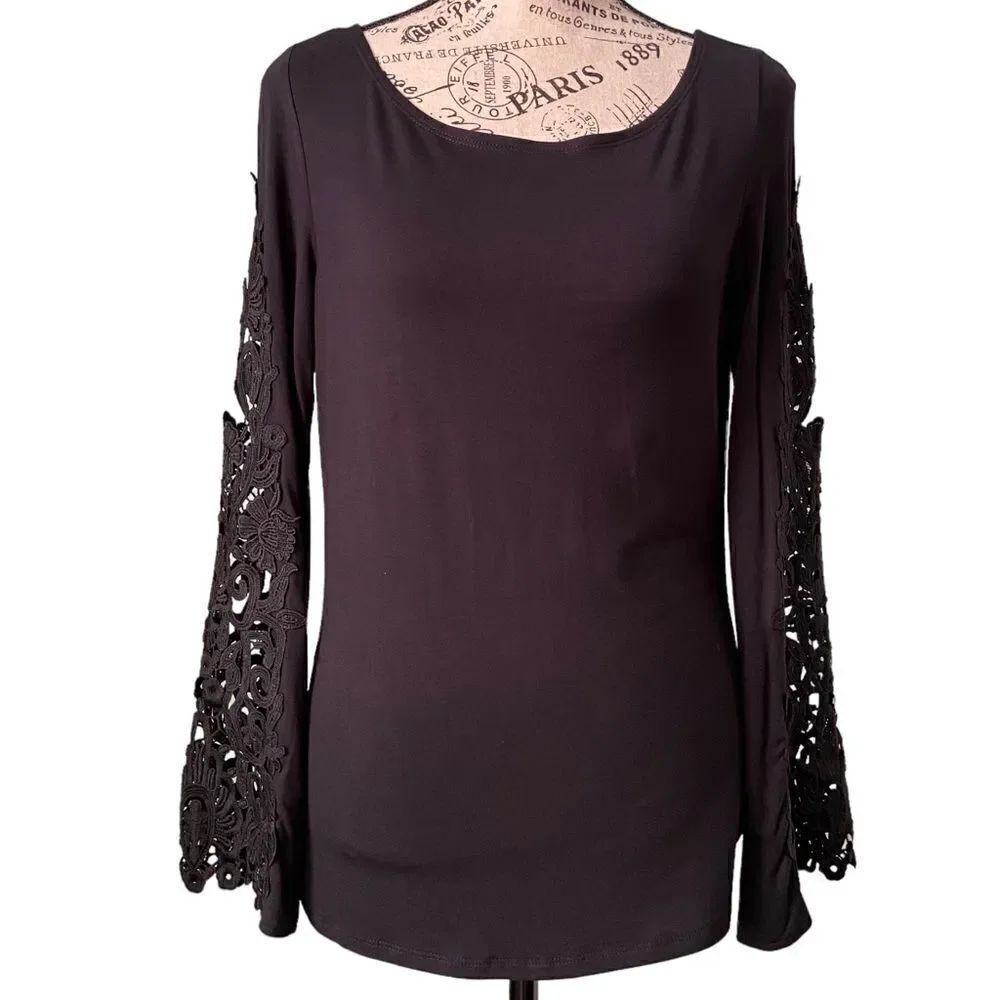 Boston Proper Long Floral Lace Sleeve Crewneck Blouse in Size Small